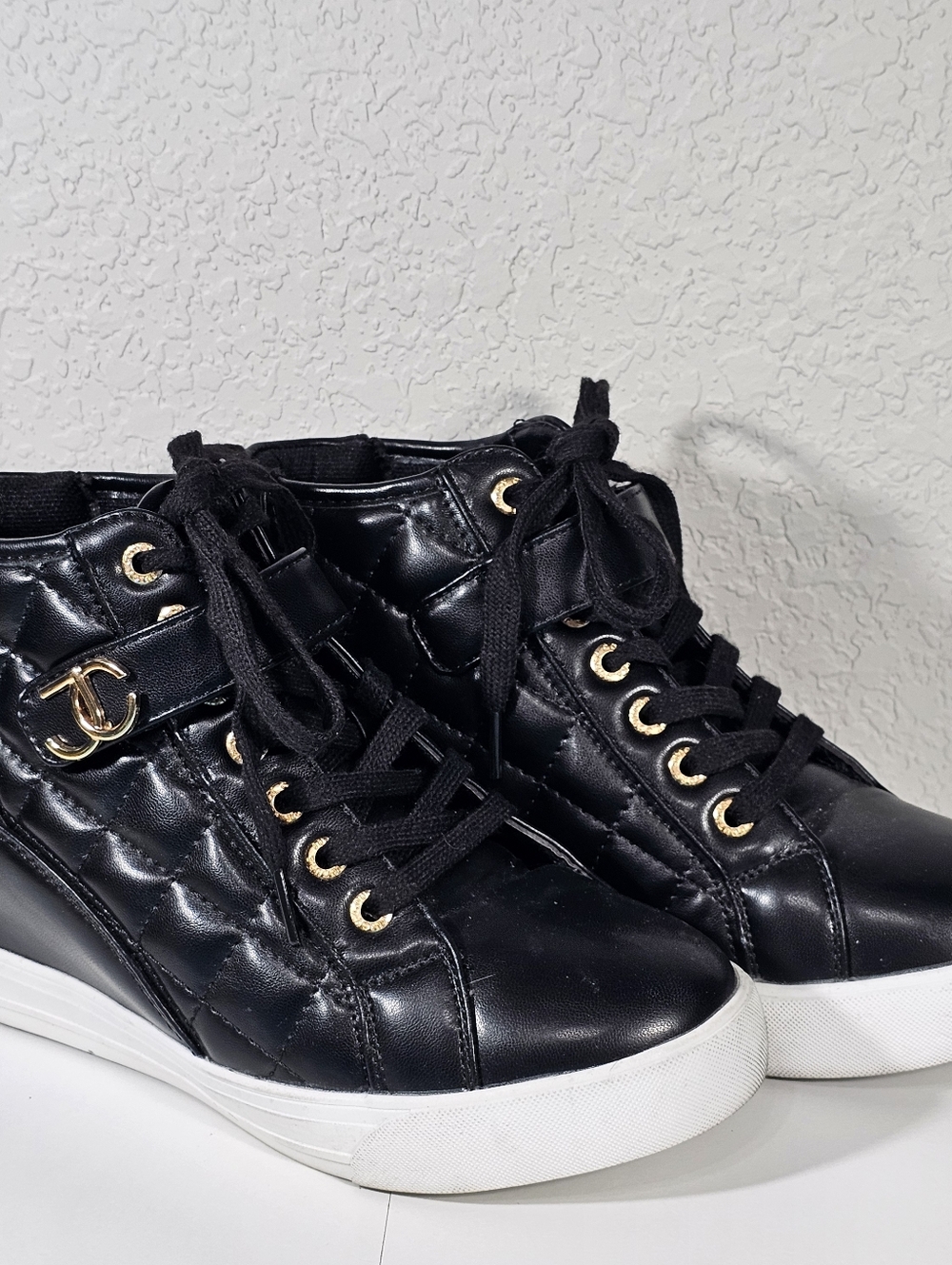 Juicy Couture Women's Journey Wedge Sneakers Size 6.5
